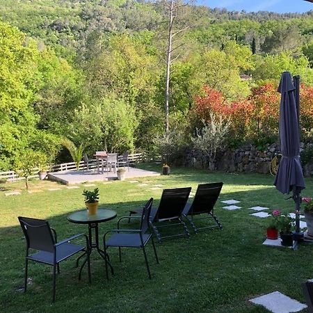 Studio Calme Et Agreable Avec Acces Jardin Partage Le Bar-sur-Loup Buitenkant foto