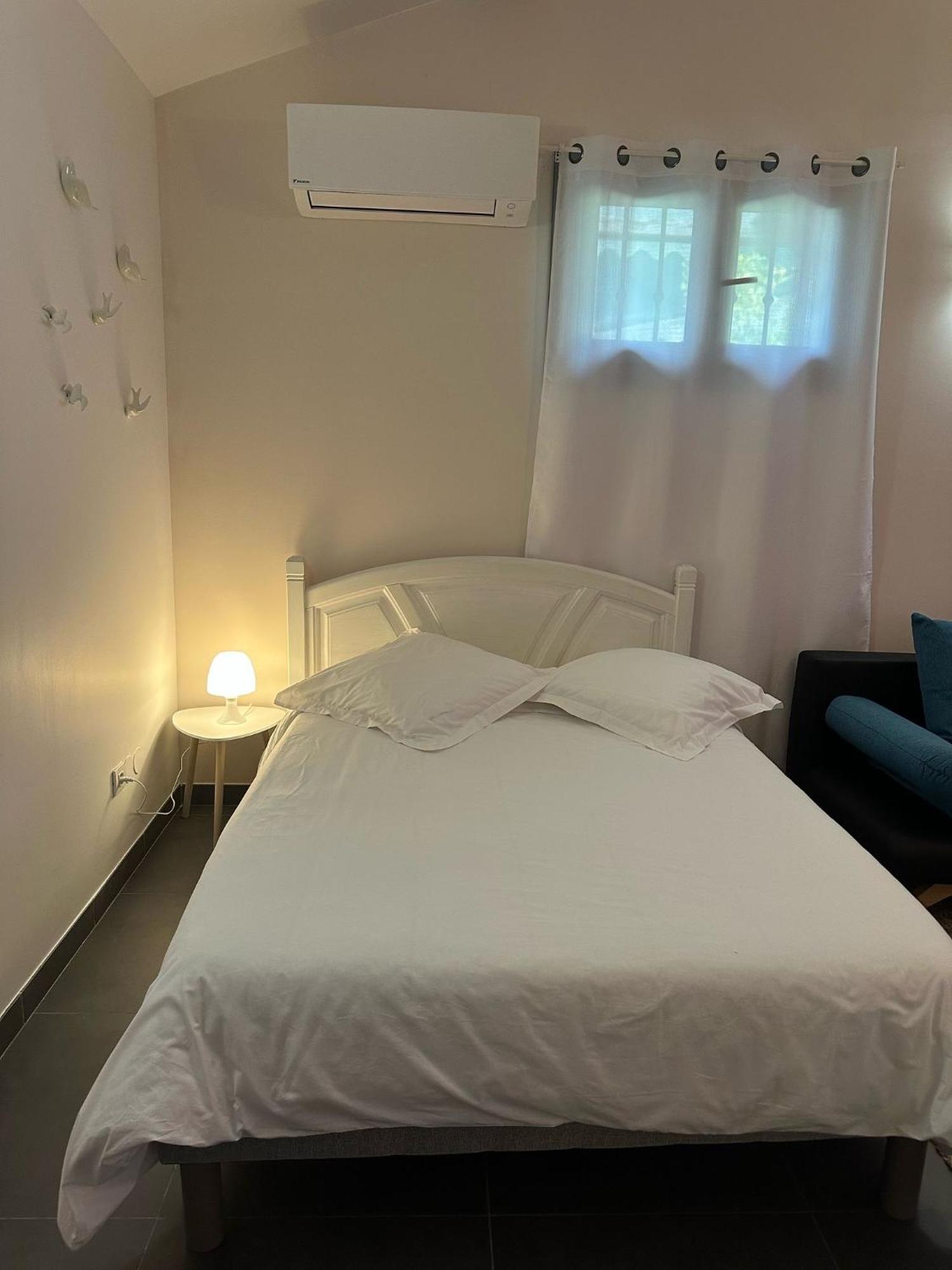 Studio Calme Et Agreable Avec Acces Jardin Partage Le Bar-sur-Loup Buitenkant foto