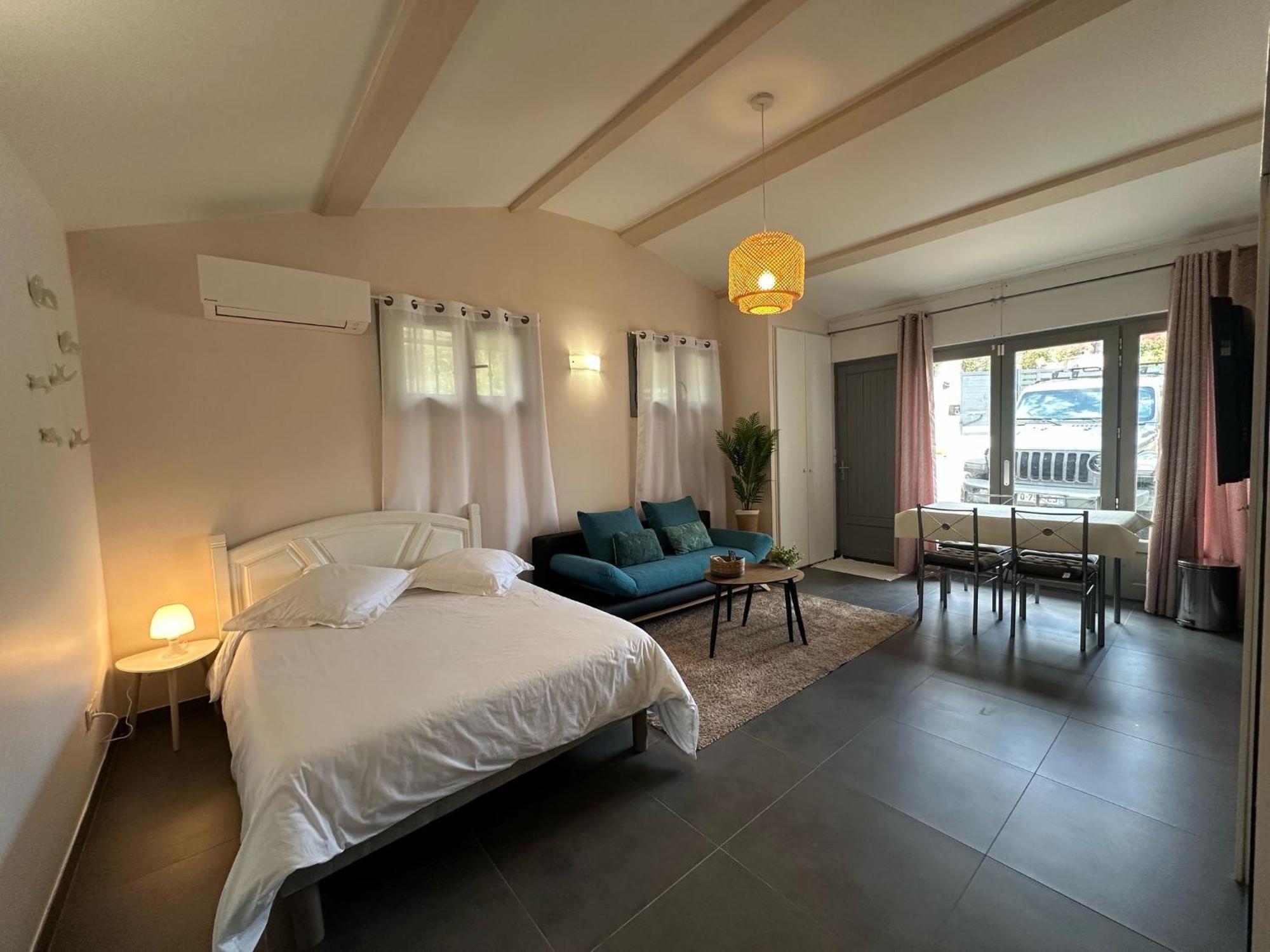 Studio Calme Et Agreable Avec Acces Jardin Partage Le Bar-sur-Loup Buitenkant foto